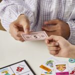 Επιτραπέζιο Παιχνίδι Η Πρώτη Μου Monopoly - (F4436) - Image 4